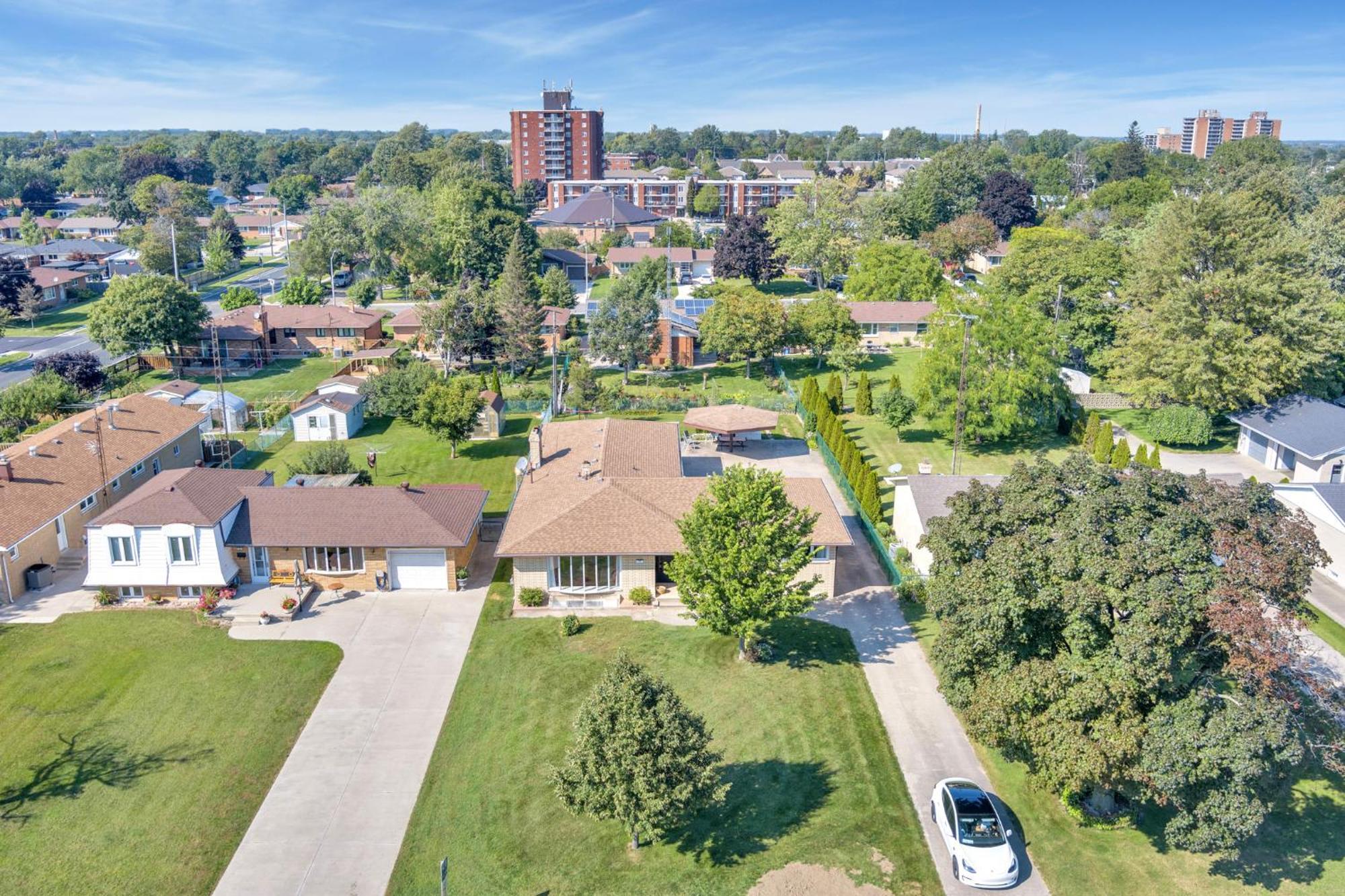 Park Bungalow #4 - Seacliff Beach Suites Leamington Exterior foto
